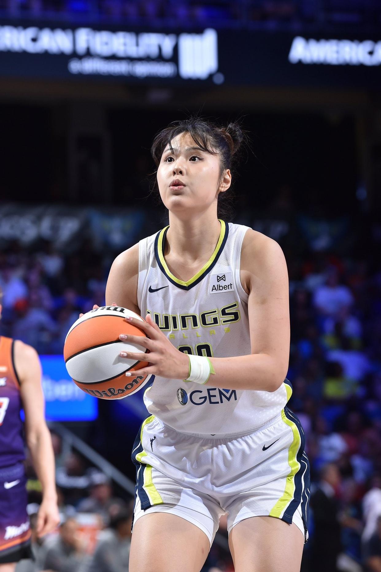 李月汝7投仅1中，得4分4板，三分2中0&正负值-8