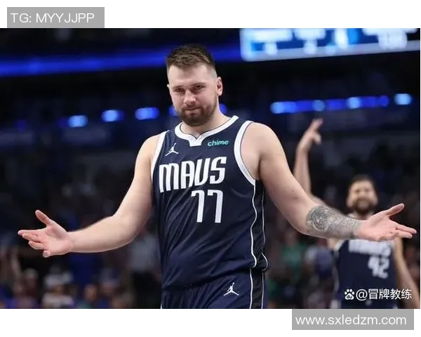 老詹7大数据完爆东契奇！巨婴东契奇学学老詹，34分钟狂打铁